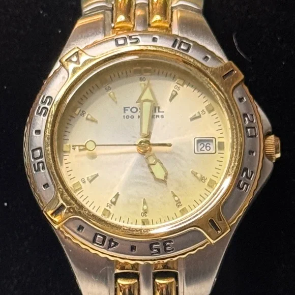 Vintage Fossil Two Tone Stainless Steel Watch Date 100M Water Resistant - Picture 5 of 7